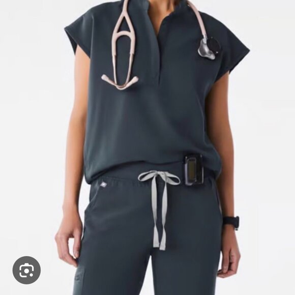 Figs Scrub Top - Dark Harbor - Picture 3 of 3